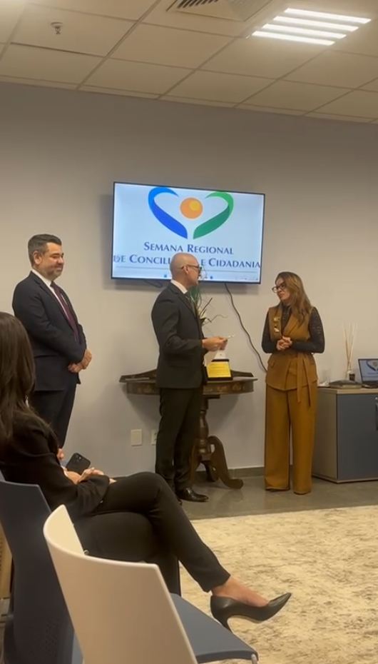 Justiça Federal do RN entrega comenda “Amigo do CEJUSC” e destaca pesquisa da UFRN sobreconflitos socioambientais no Sagi